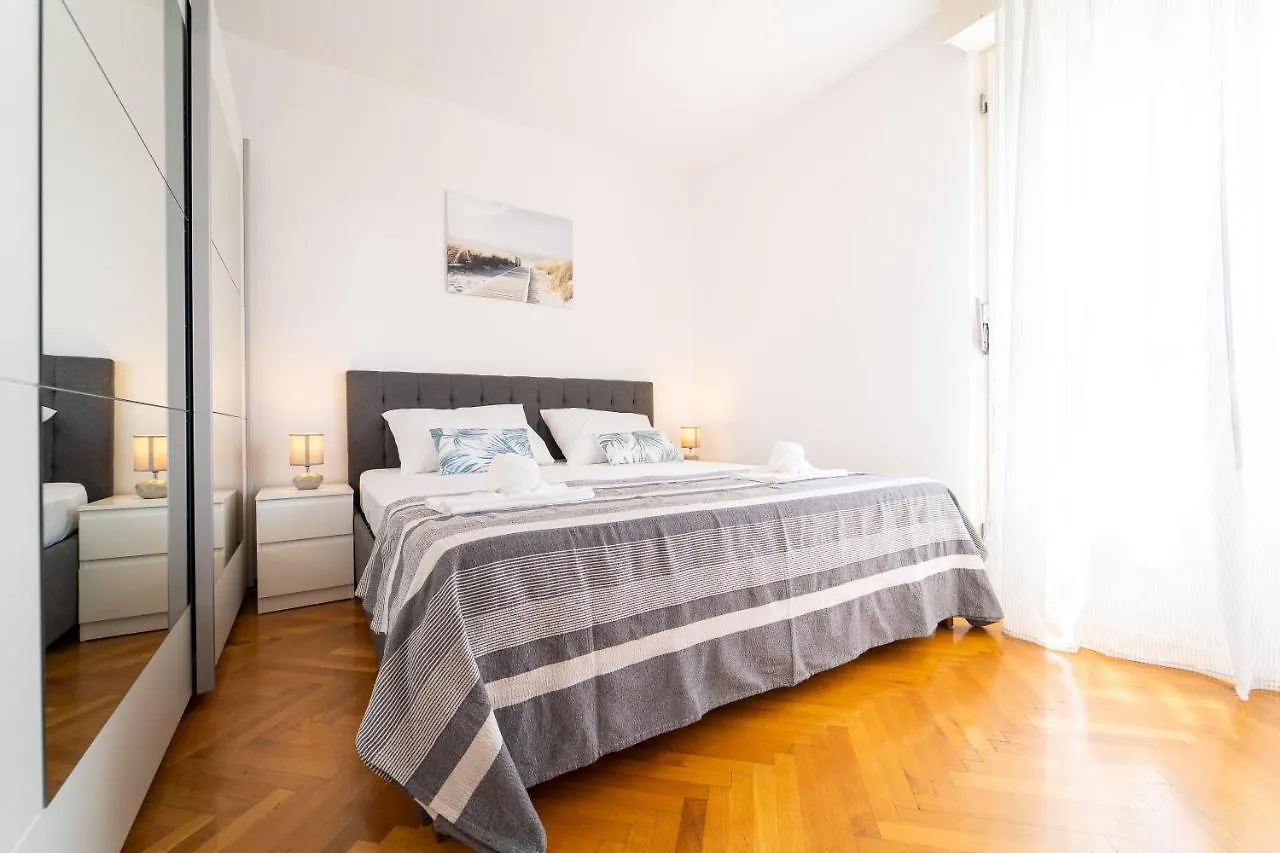 Apartment Ridulin Split 0*,  Croatia