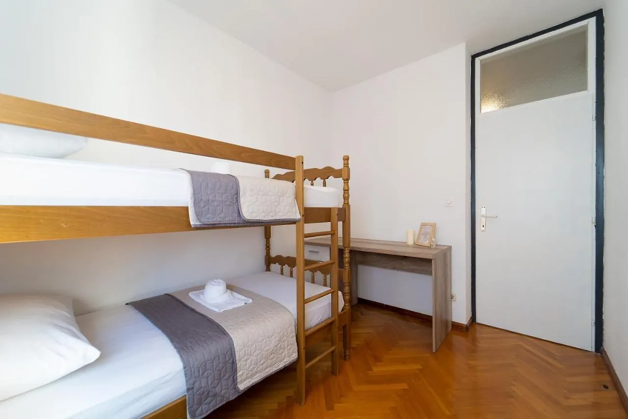 Apartment Ridulin Σπλιτ
